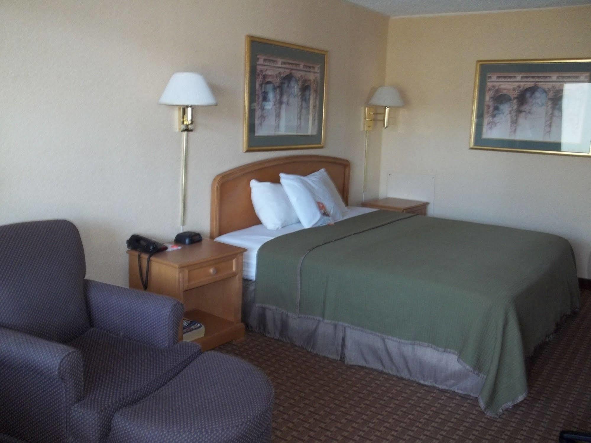 Howard Johnson By Wyndham Virginia Beach Exteriér fotografie